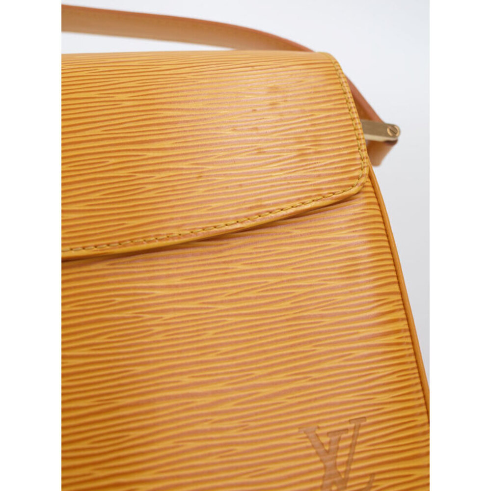 Louis Vuitton Epi Bussi Shoulder Bag - Picture 4 of 8